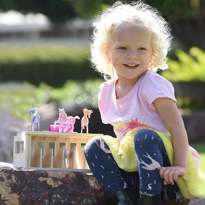 Breyer Unicorn Magic Wooden Carry Stable Playset W/ 6 Unicorns 3 Breyer Unicorn Magic Wooden Carry Stable Playset W/ 6 Unicorns - Image 3