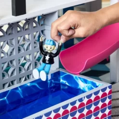 FAO Schwarz Toy Wood Ultimate Doll House LED -Dollhouse Dreams Deals Store GUEST fea78660 12bb 4ad1 b4d9 28a2eff1c562